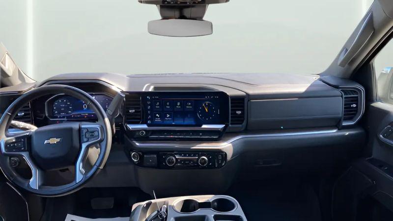 2023 Chevrolet Silverado 1500 LT
