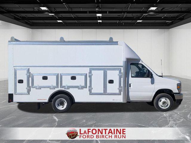 2026 Ford E-450 Cutaway Base