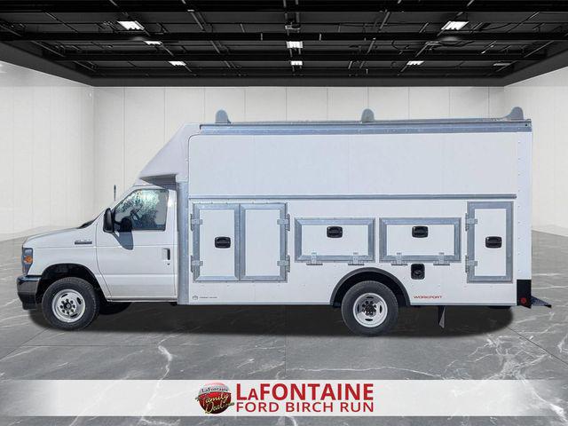 2026 Ford E-450 Cutaway Base
