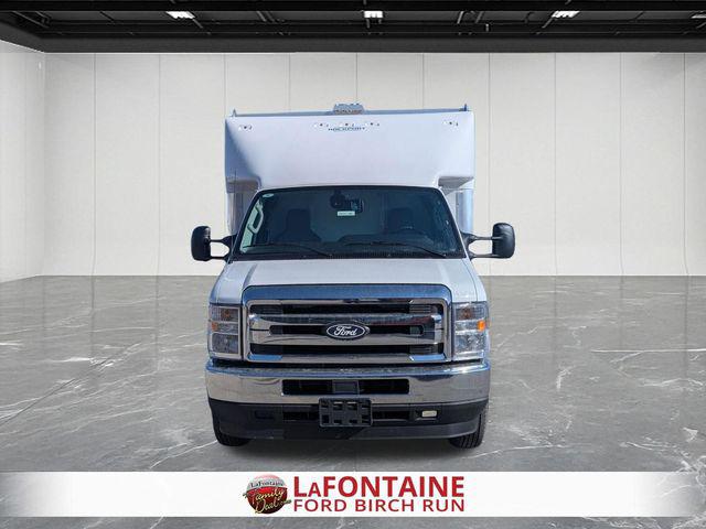 2026 Ford E-450 Cutaway Base