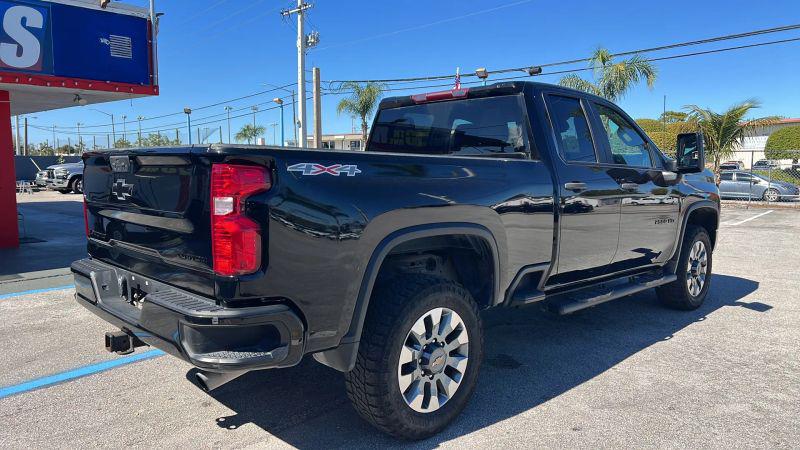 2022 Chevrolet Silverado 2500HD 4WD Double Cab Standard Bed Custom