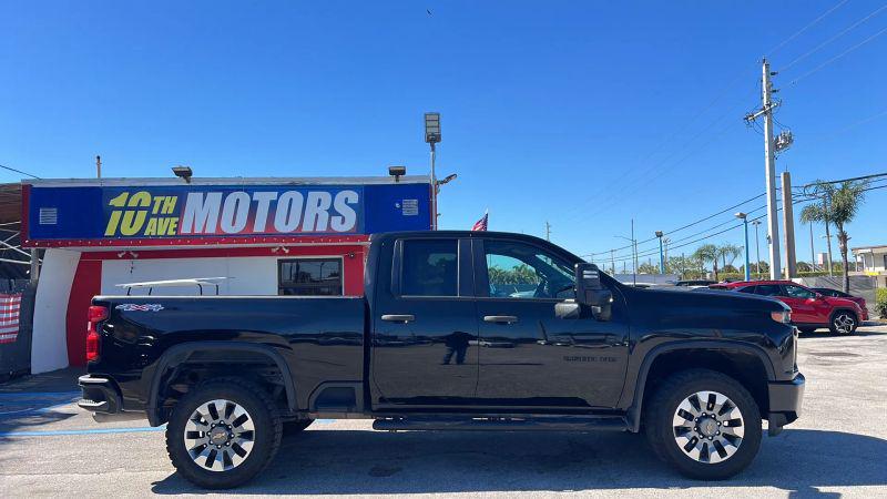 2022 Chevrolet Silverado 2500HD 4WD Double Cab Standard Bed Custom