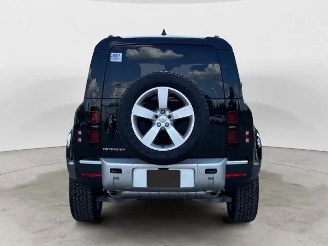 2025 Land Rover Defender 110 P400 S