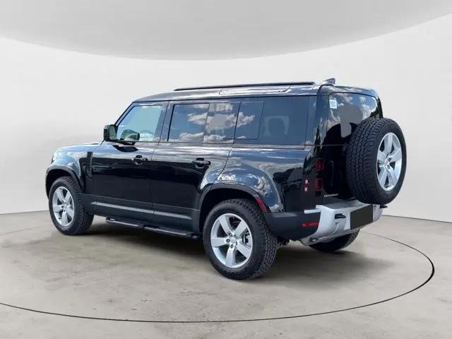 2025 Land Rover Defender 110 P400 S