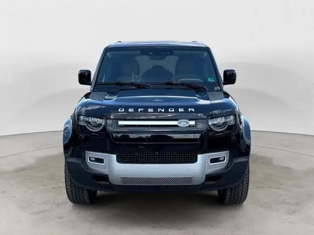 2025 Land Rover Defender 110 P400 S