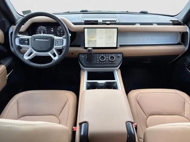2025 Land Rover Defender 110 P400 S