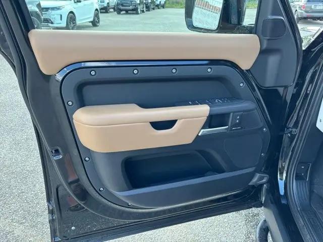 2025 Land Rover Defender 110 P400 S