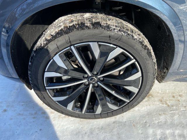 2026 Volvo XC90 Plus, B6 AWD Gas (mild hybrid), Gasoline, Bright, 6 Seats