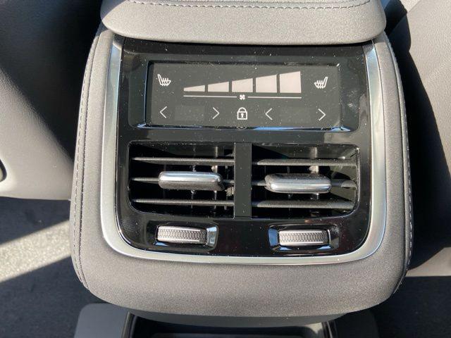 2026 Volvo XC90 Plus, B6 AWD Gas (mild hybrid), Gasoline, Bright, 6 Seats