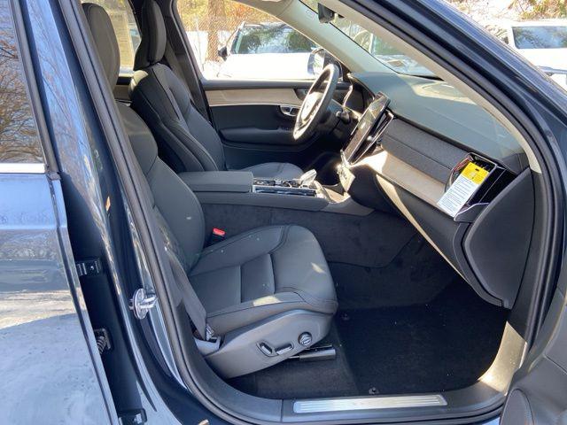 2026 Volvo XC90 Plus, B6 AWD Gas (mild hybrid), Gasoline, Bright, 6 Seats