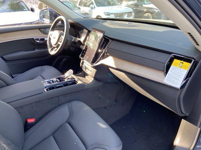 2026 Volvo XC90 Plus, B6 AWD Gas (mild hybrid), Gasoline, Bright, 6 Seats