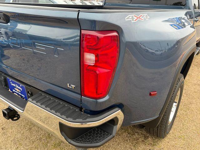 2026 Chevrolet Silverado 3500HD Crew Cab, Long Bed, LT Dual Rear Wheel, RWD