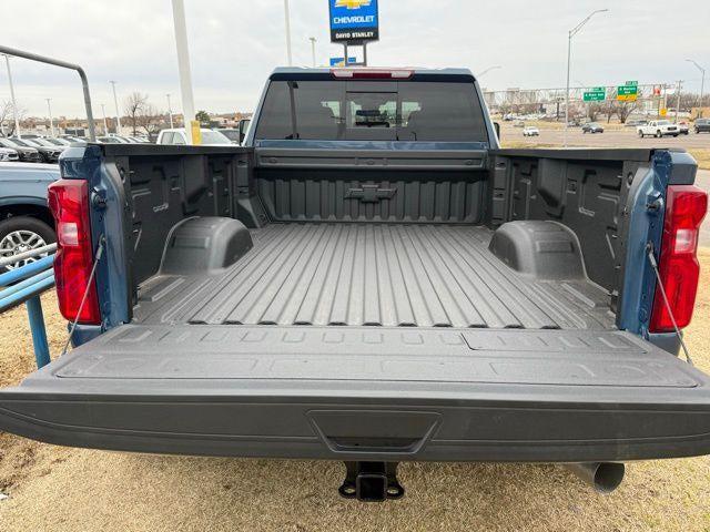 2026 Chevrolet Silverado 3500HD Crew Cab, Long Bed, LT Dual Rear Wheel, RWD