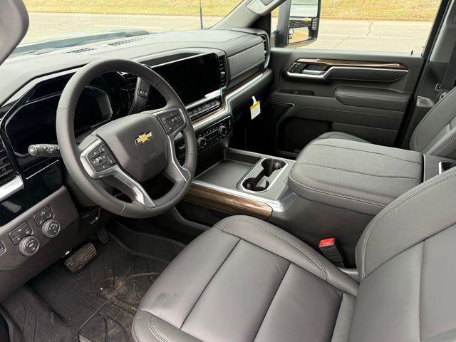2026 Chevrolet Silverado 3500HD Crew Cab, Long Bed, LT Dual Rear Wheel, RWD