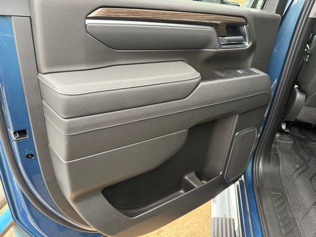 2026 Chevrolet Silverado 3500HD Crew Cab, Long Bed, LT Dual Rear Wheel, RWD