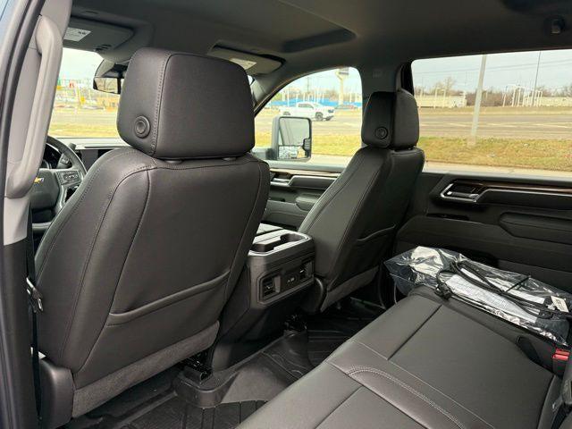 2026 Chevrolet Silverado 3500HD Crew Cab, Long Bed, LT Dual Rear Wheel, RWD