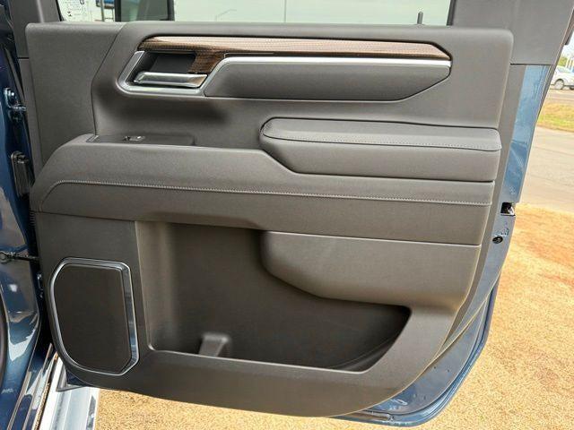 2026 Chevrolet Silverado 3500HD Crew Cab, Long Bed, LT Dual Rear Wheel, RWD