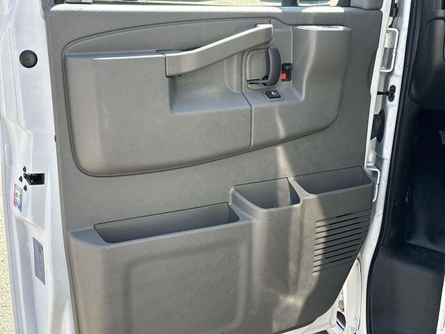 2025 GMC Savana Cutaway Work Van