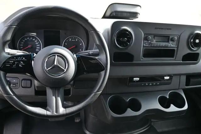 2025 Mercedes-Benz Sprinter 2500 Standard Roof 4-Cyl Diesel
