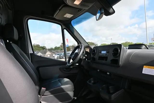 2025 Mercedes-Benz Sprinter 2500 Standard Roof 4-Cyl Diesel