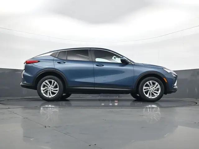 2026 Buick NV Preferred FWD
