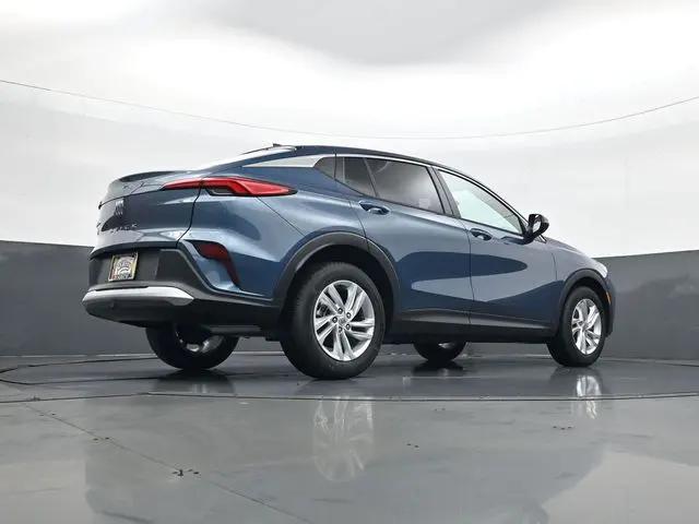 2026 Buick NV Preferred FWD