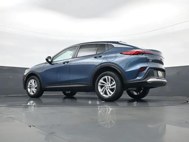 2026 Buick NV Preferred FWD