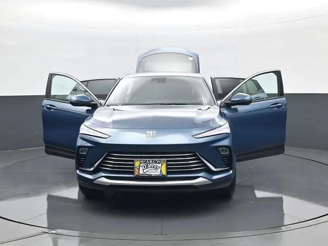 2026 Buick NV Preferred FWD