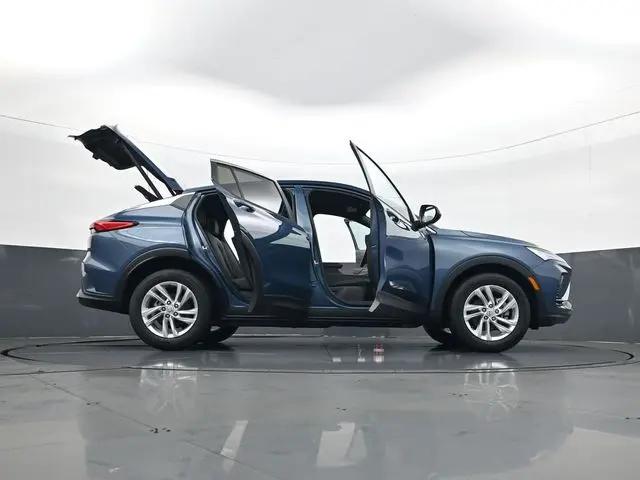 2026 Buick NV Preferred FWD