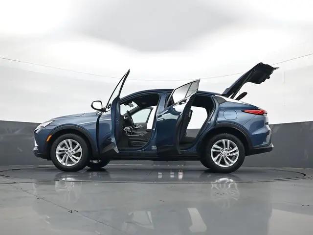 2026 Buick NV Preferred FWD