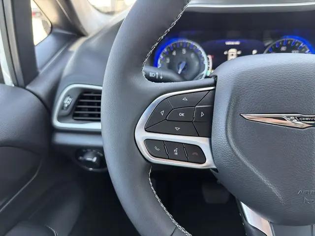 2026 Chrysler Voyager LX