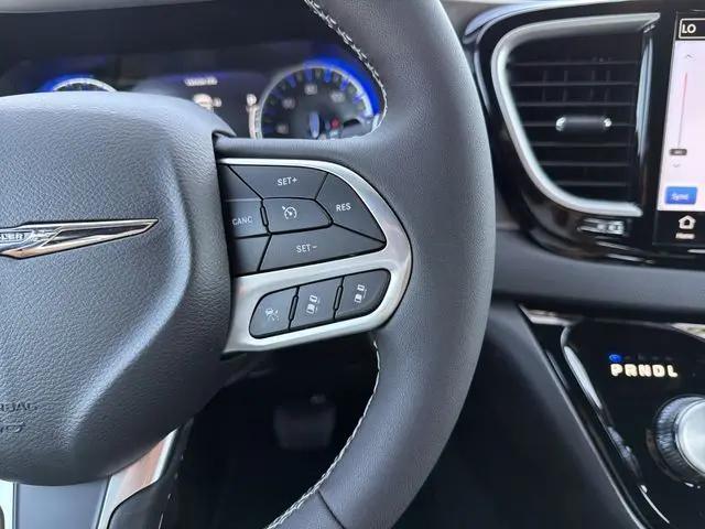 2026 Chrysler Voyager LX