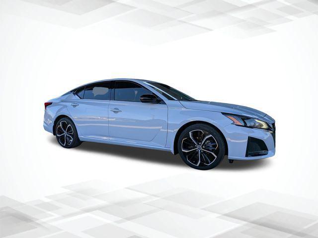 2023 Nissan Altima SR FWD 2023 Nissan Altima SR FWD