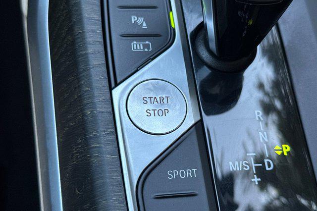 2021 BMW 3 Series 330e Sedan