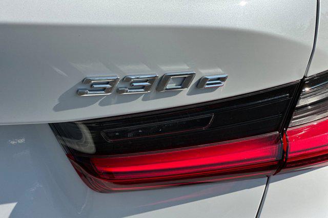 2021 BMW 3 Series 330e Sedan