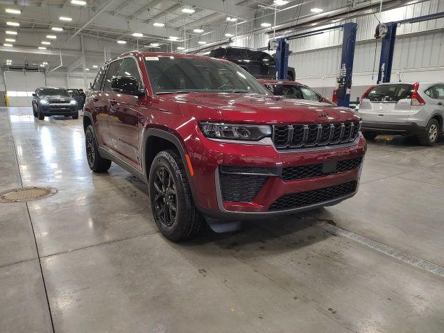2026 Jeep Grand Cherokee Altitude 4x4