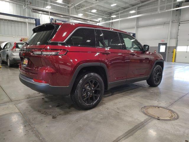 2026 Jeep Grand Cherokee Altitude 4x4