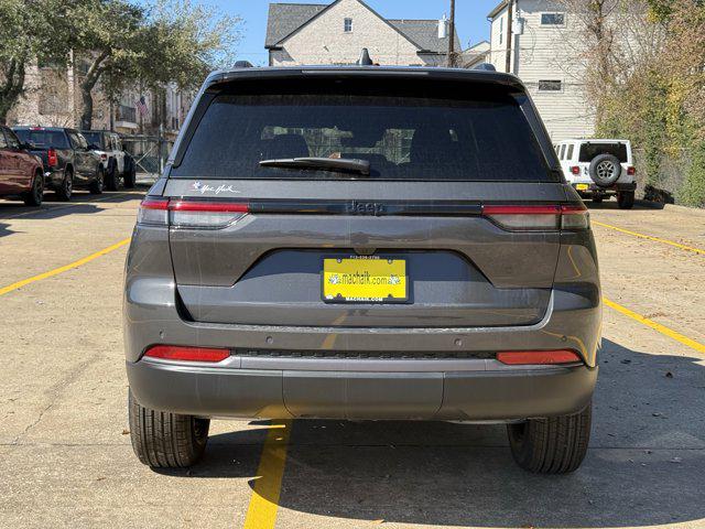 2026 Jeep Grand Cherokee Altitude 4x2