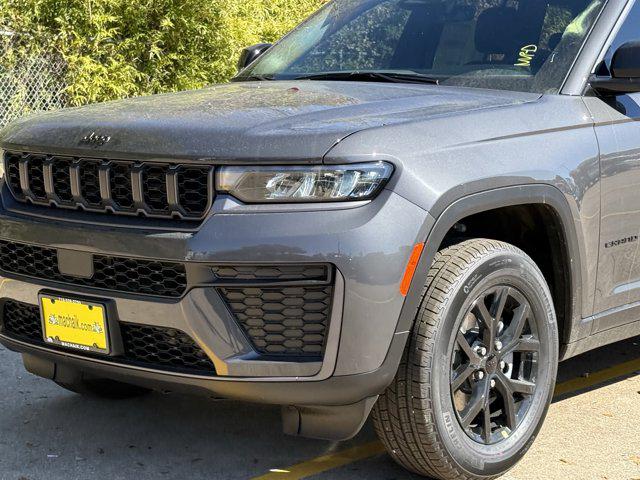 2026 Jeep Grand Cherokee Altitude 4x2