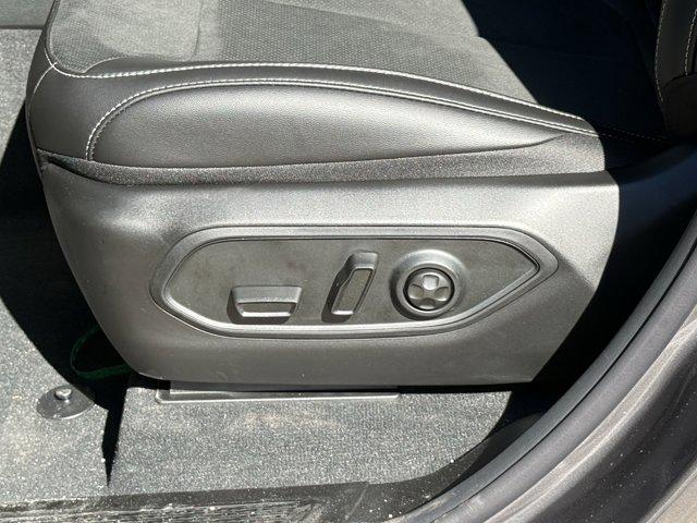 2026 Jeep Grand Cherokee Altitude 4x2