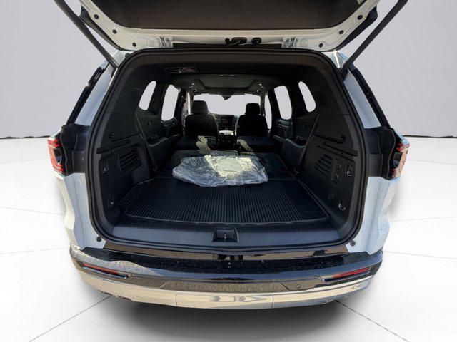 2026 GMC Acadia Denali AWD
