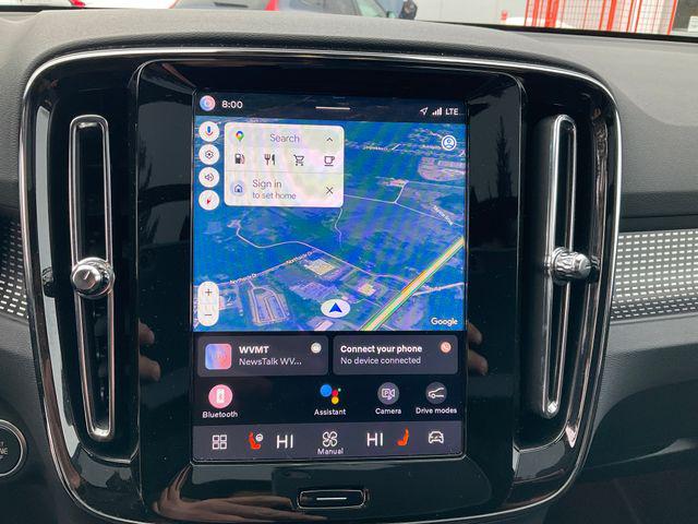 2025 Volvo XC40 B5 Plus Dark Theme