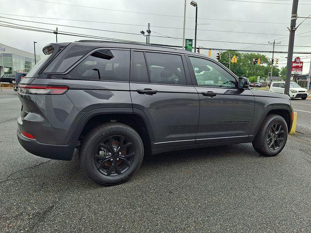 2026 Jeep Grand Cherokee Altitude 4x4