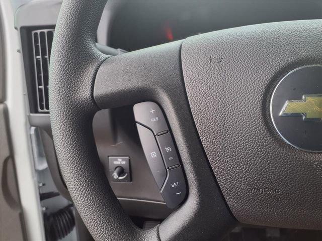 2025 Chevrolet Express Cutaway 4500 Van