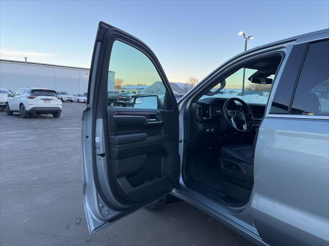 2025 GMC Sierra 1500 4WD Crew Cab Short Box SLT
