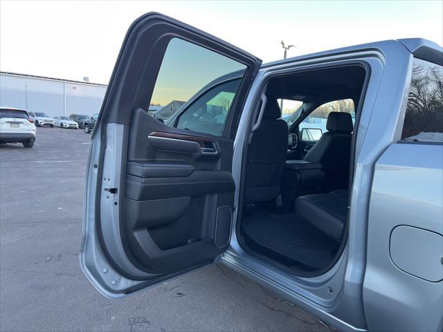 2025 GMC Sierra 1500 4WD Crew Cab Short Box SLT