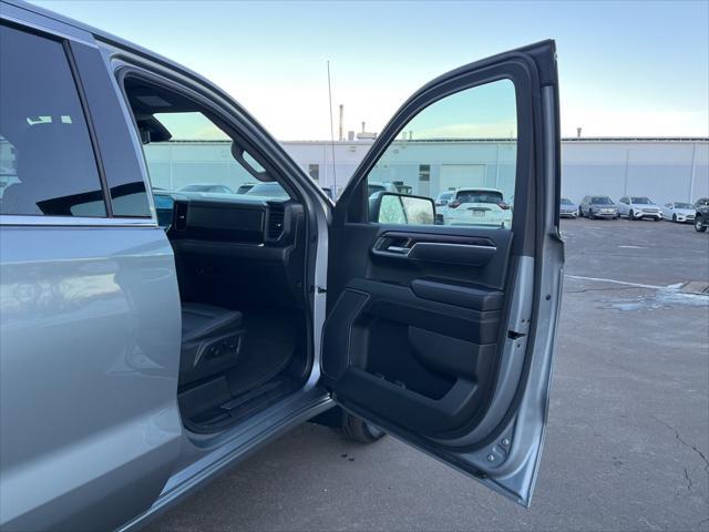 2025 GMC Sierra 1500 4WD Crew Cab Short Box SLT