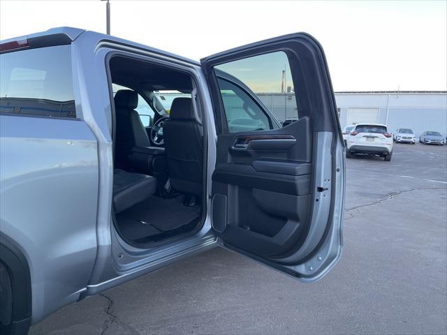 2025 GMC Sierra 1500 4WD Crew Cab Short Box SLT