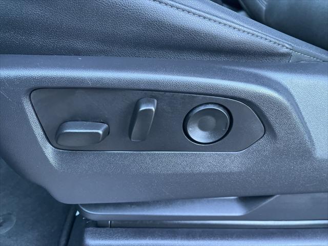 2025 GMC Sierra 1500 4WD Crew Cab Short Box SLT