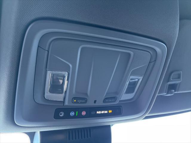 2025 GMC Sierra 1500 4WD Crew Cab Short Box SLT